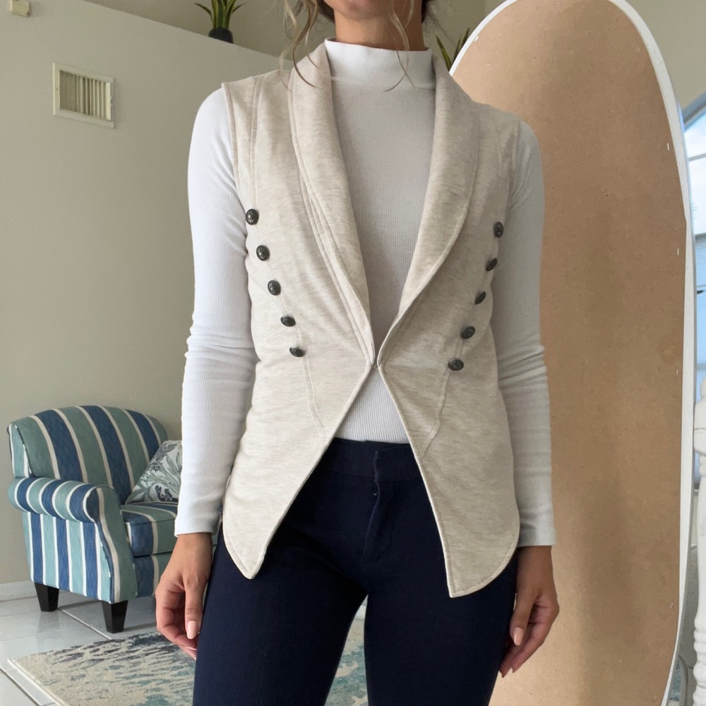 WET SEAL Sleeveless Cardigan Size Small